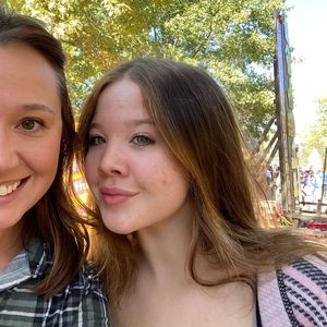 Meet your Posher, Claire